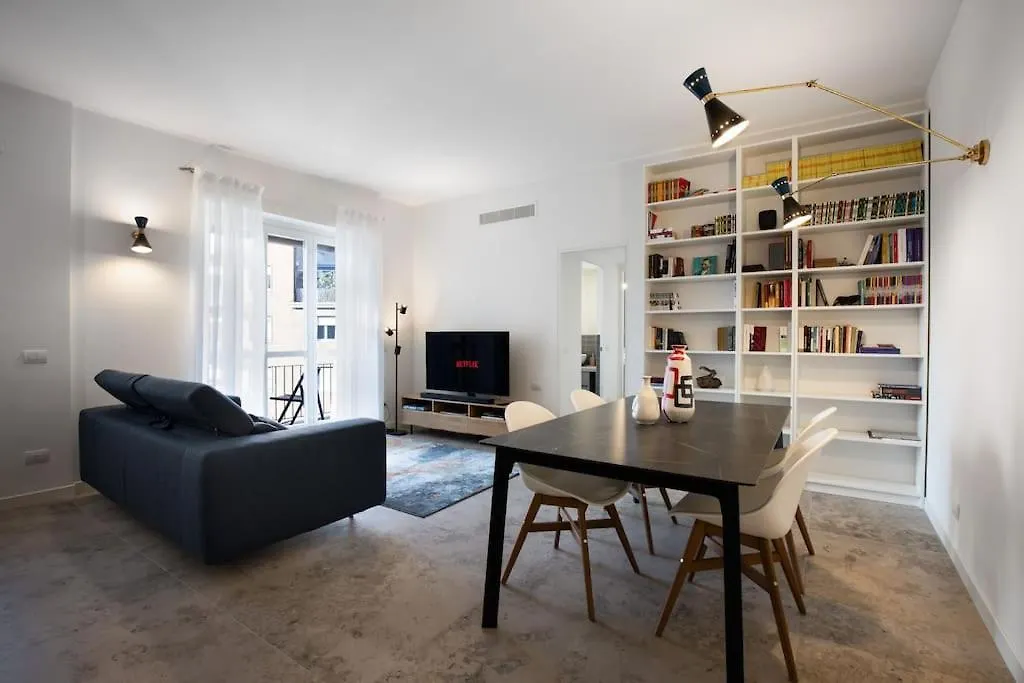 הקונטקטים של Sunset Citylife Typical Italian Style House